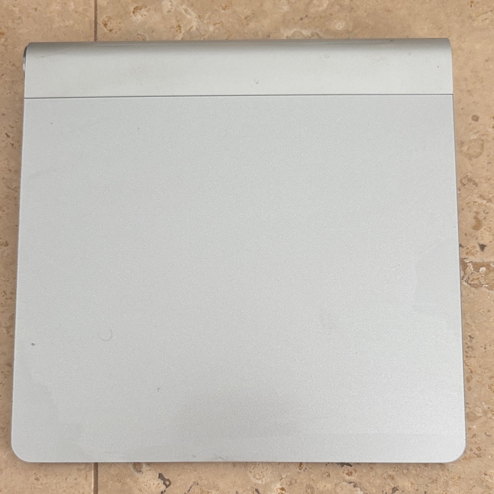 Apple gen 1 Silver magic Trackpad